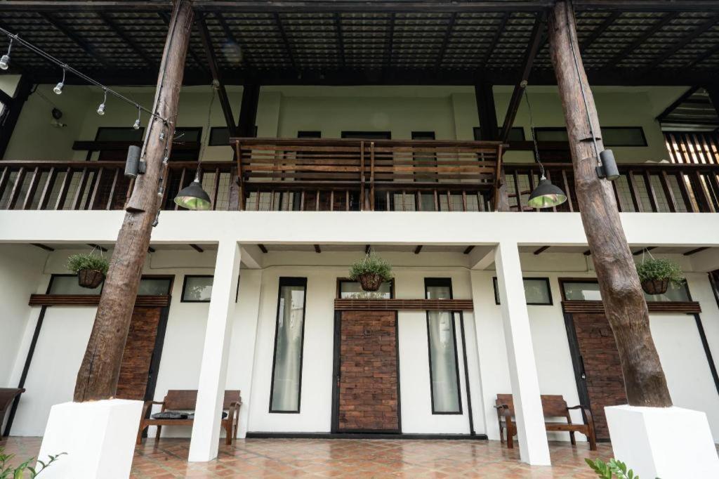 Croissant Hotel And Cafe Chiang Rai Exterior foto